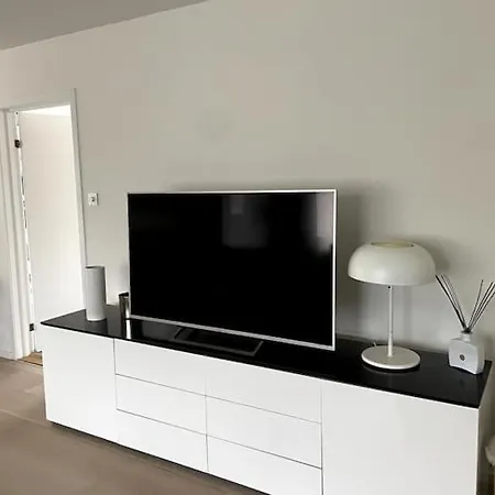 En Otroligt Vacker Med Privat Pool Och En Avkopplande Atmosfaer * Malmo